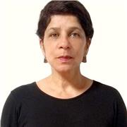 Profesor de ciencias humanas y sociales, español y literatura da clases a alumnos de todos los grados de primaria y secundaria